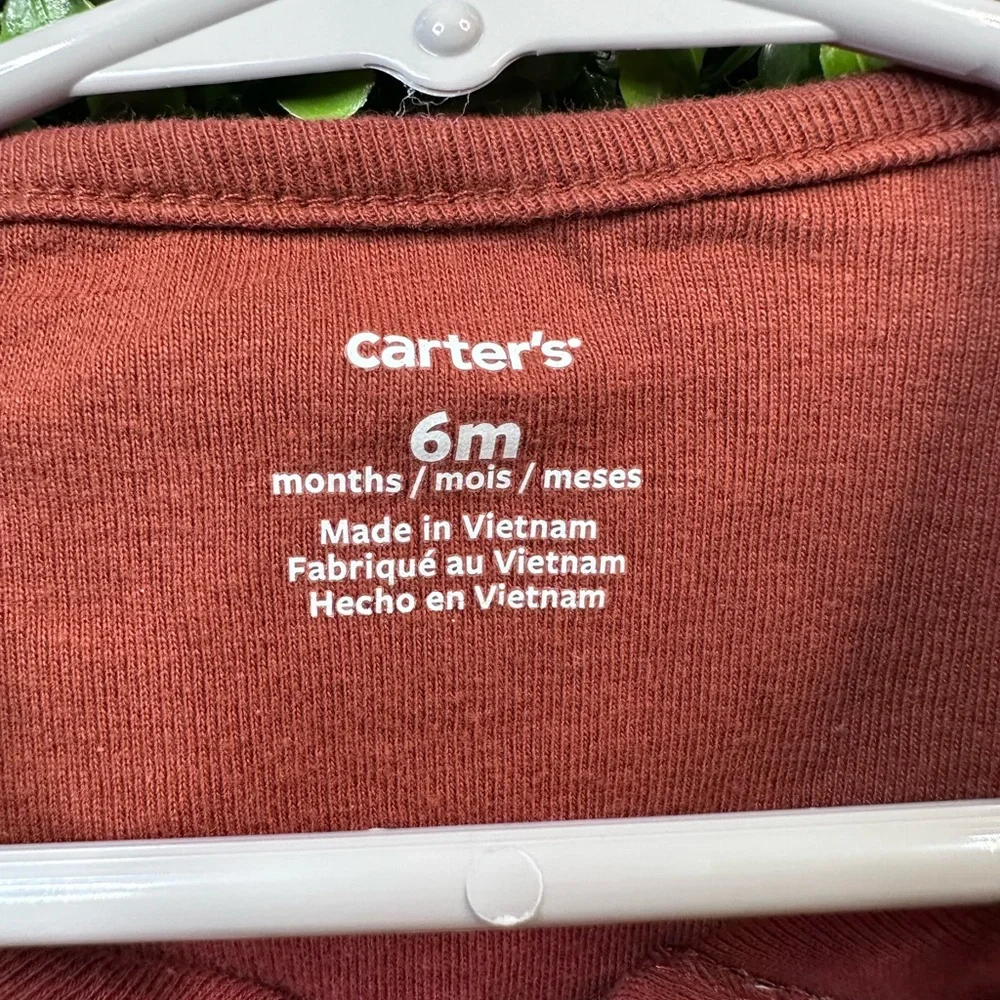 Carter's humming Rust Baby onsie‎